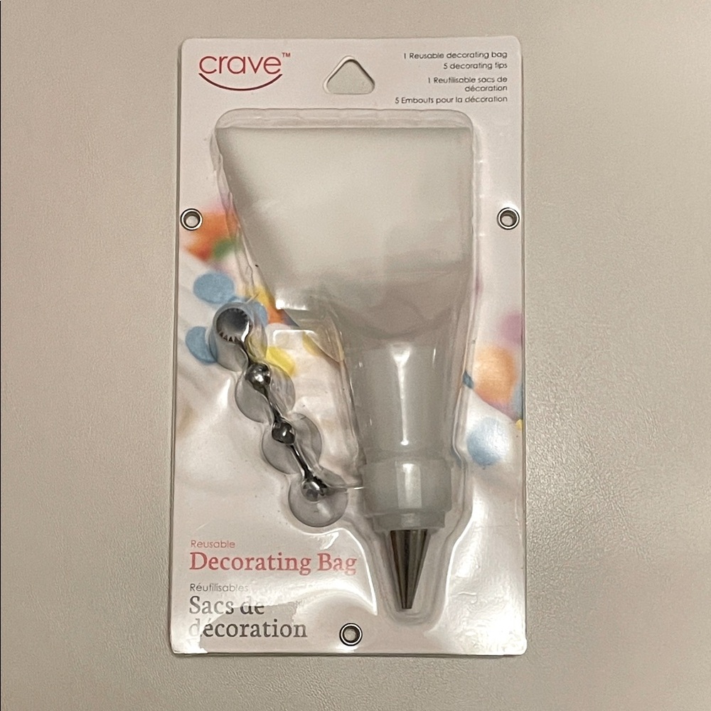 NEW 6 Piece Cake Decorating Supplies - Reusable Bag with 5 Metal Tips